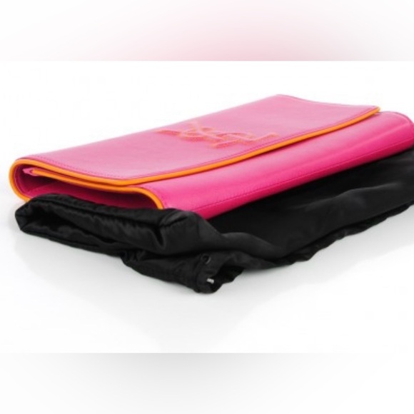 SAINT LAURENT
Goatskin Colorblock Belle De
Jour Clutch Fuchsia - Picture 9 of 11